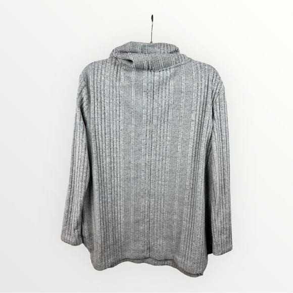 Simply Vera by Vera Wang Soft Turtle Neck Sweaters Gray Sz Medium - Picture 2 of 2